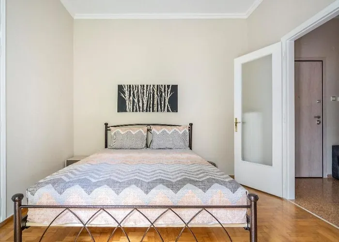Billy\'S Home Ano Patisia, Athens